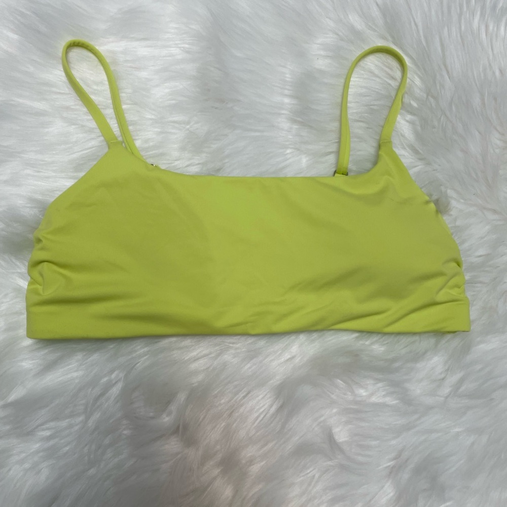 | Athleta | bra. Size M.
